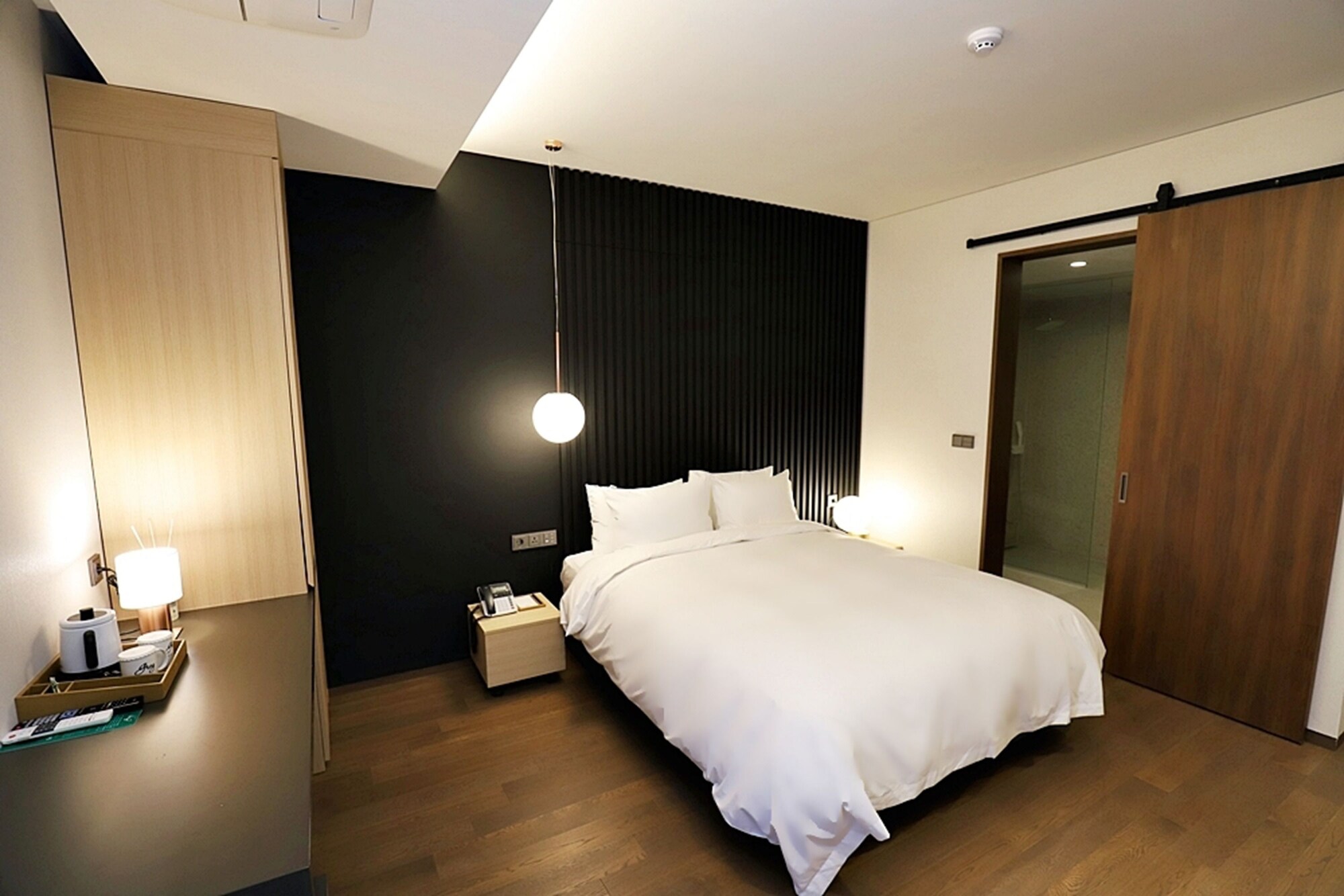 SUPERIOR, DOUBLE BED
