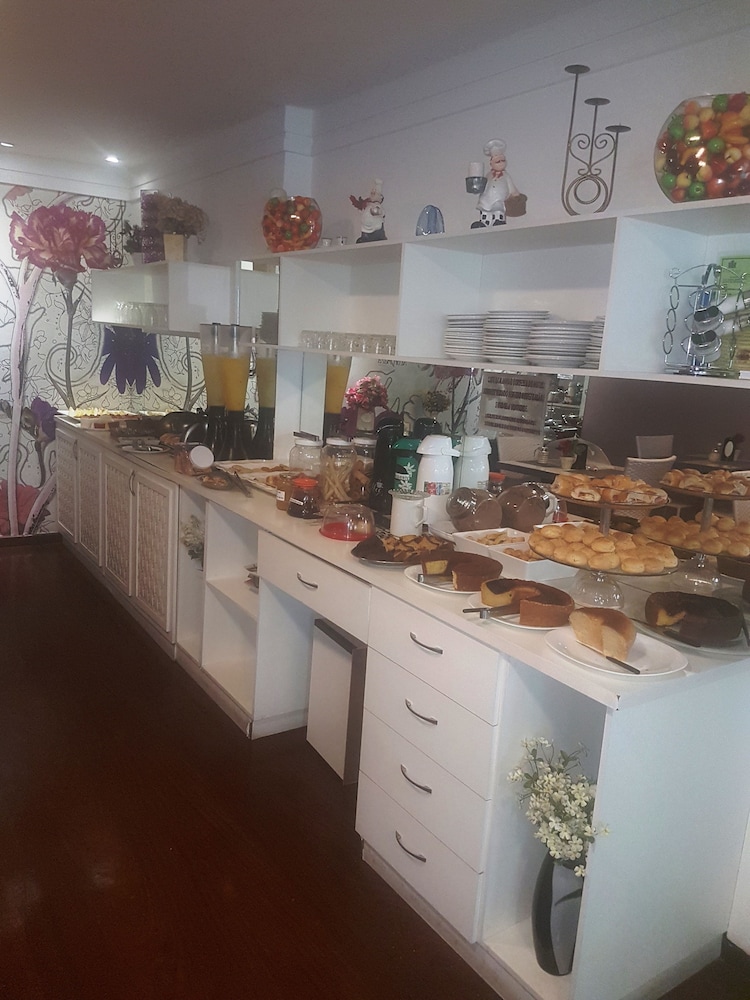 Aton Plaza Hotel 3/58