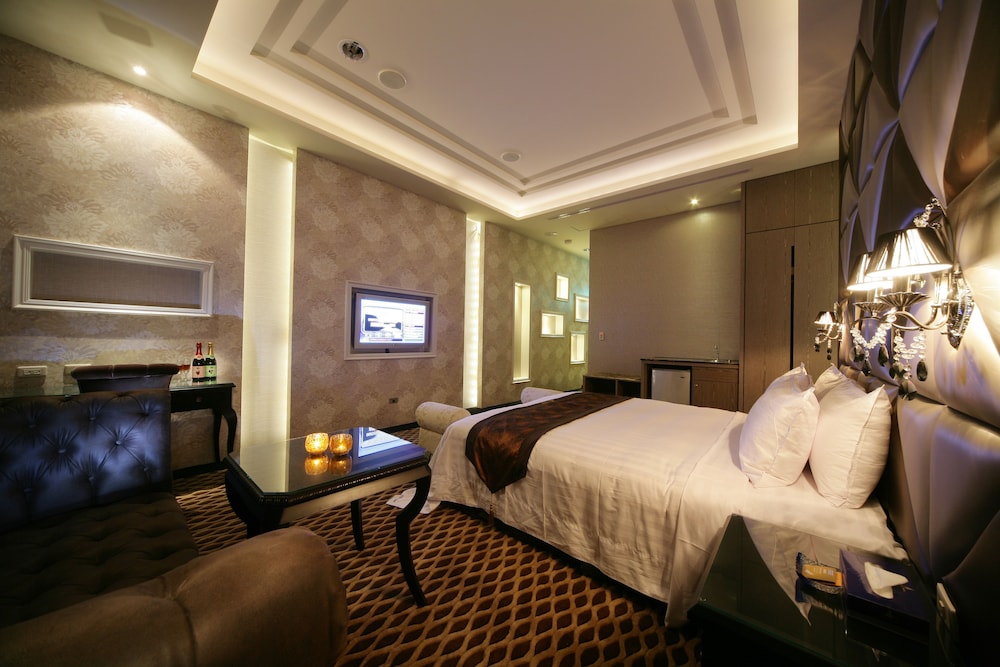 Dubai Villa Motel 13/69