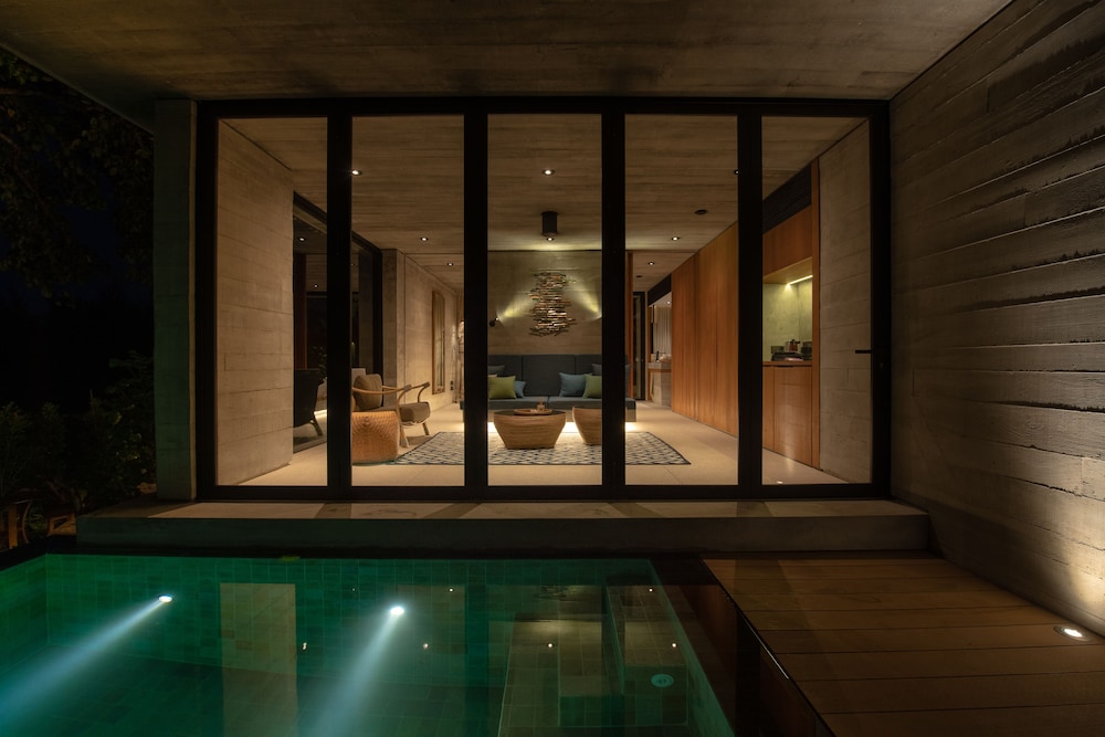 Cape Pakarang Wow Wild Wellness Escapes 12/50