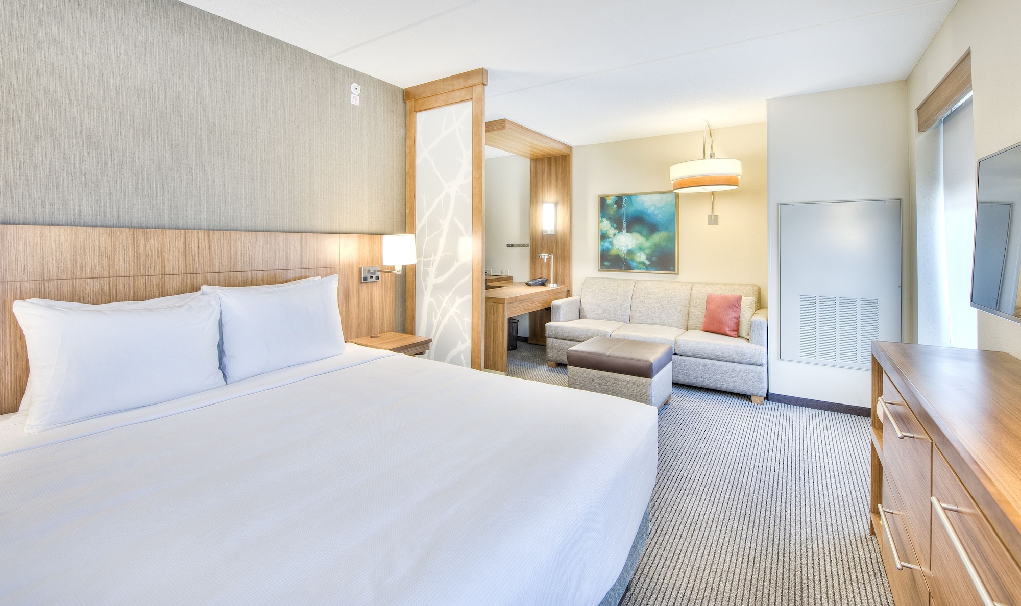 ROOM, KING BED, HIGH FLOOR