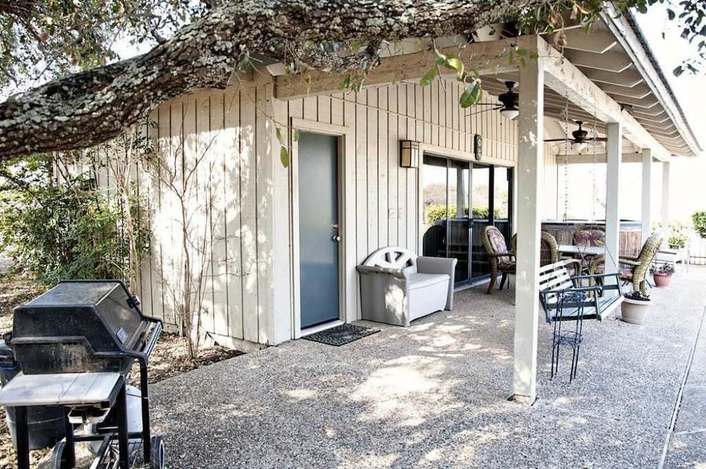 Live Oaks Bed and Breakfast 27/44