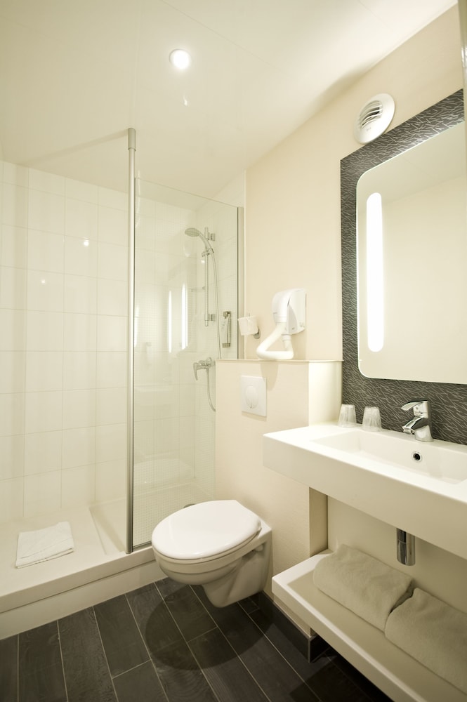 Ibis Paris Pere Lachaise 39/46