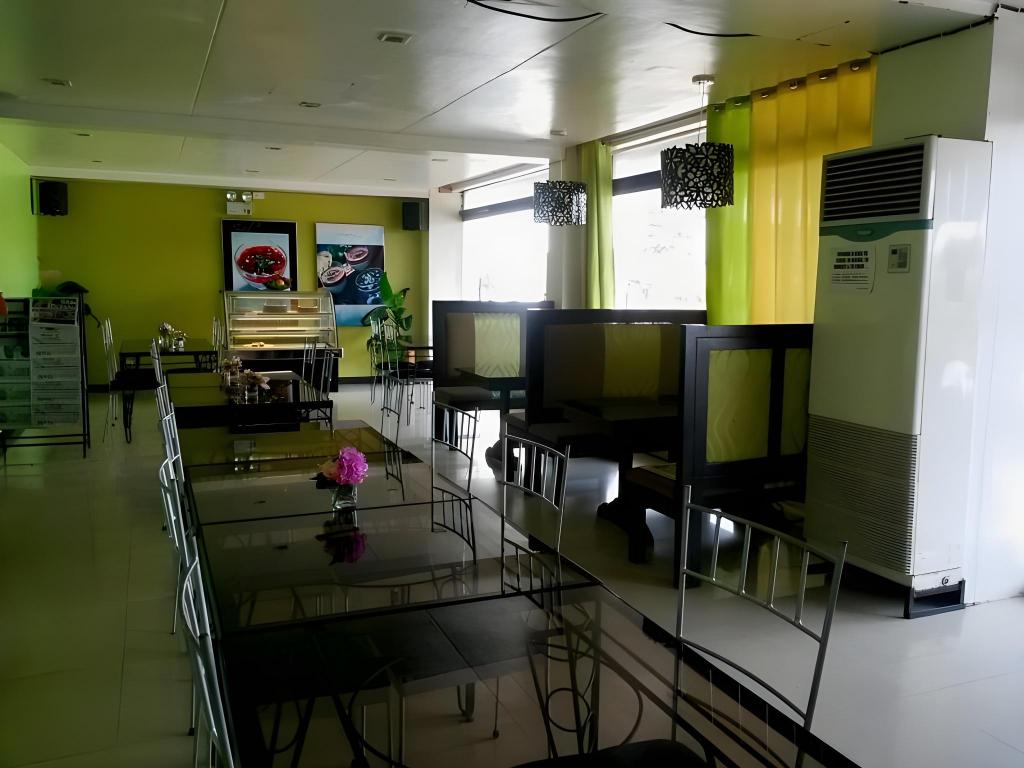 Urban Manor Hotel 34/48