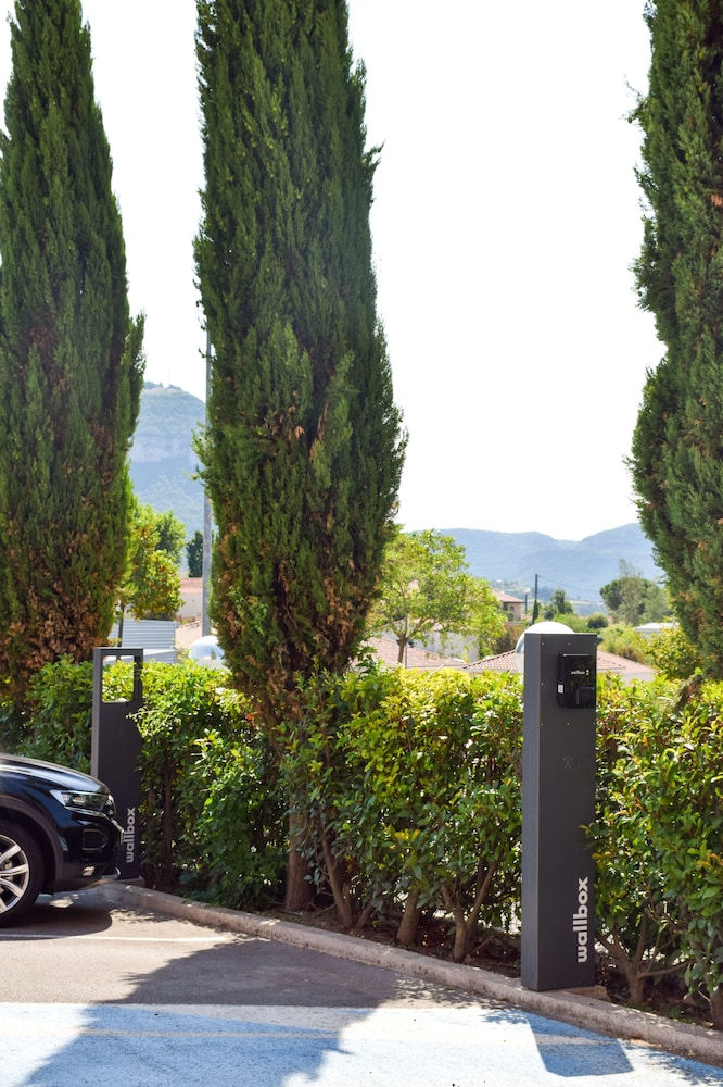 Ibis Budget Millau Viaduc 36/49