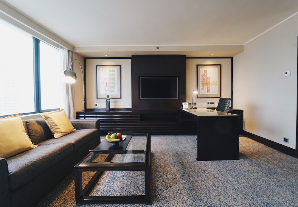 Mandarin Oriental, Jakarta 52/86