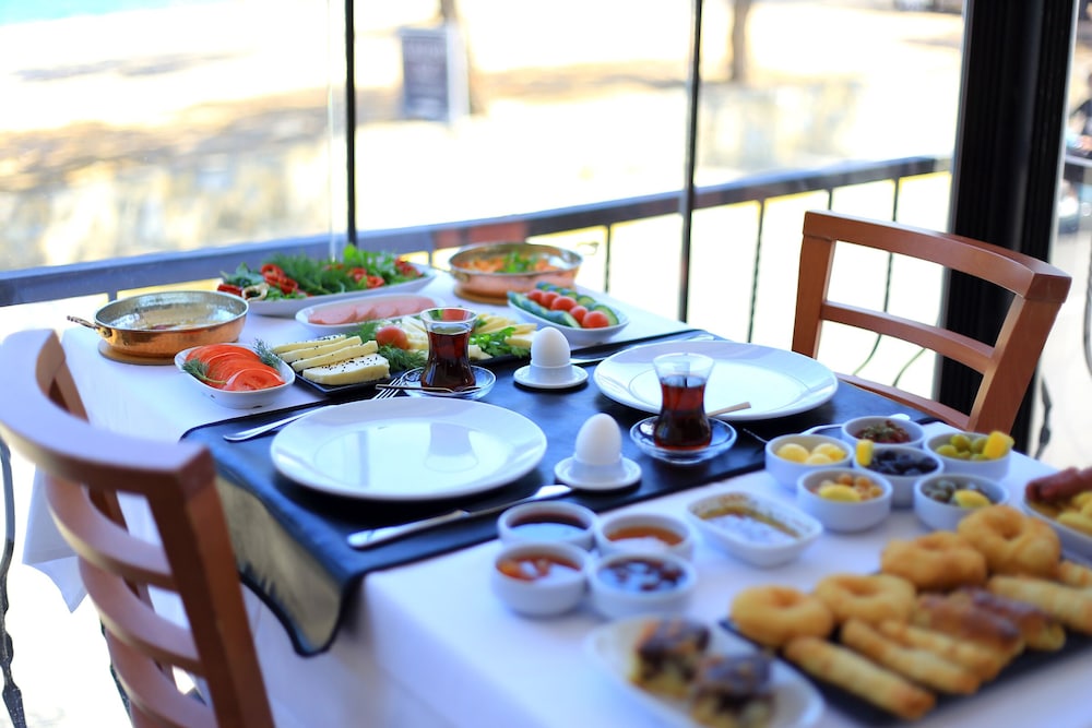 Camlik 87 Hotel Ayvalik 51/63