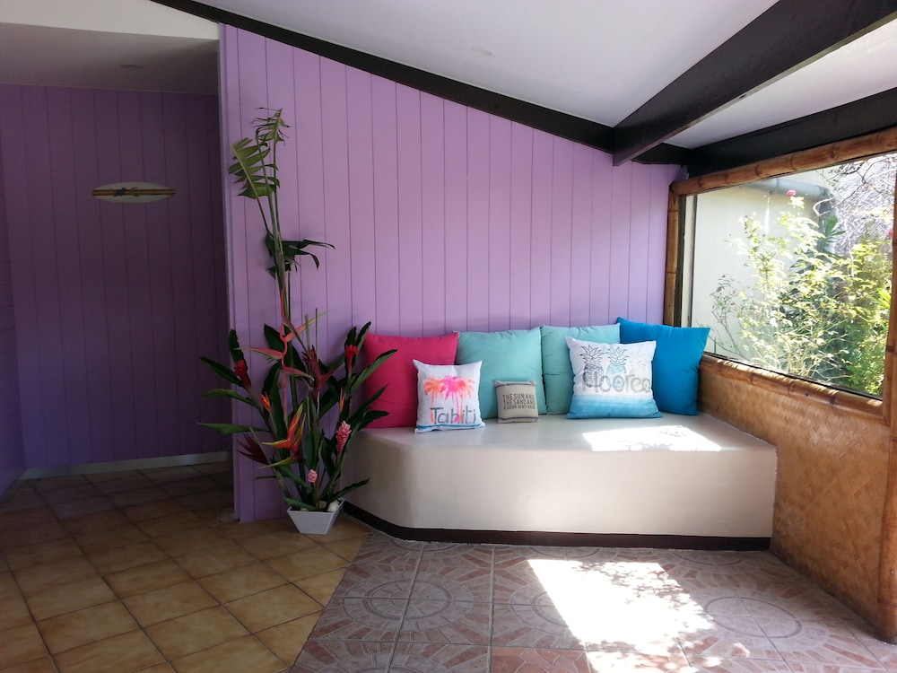 Hotel Hibiscus 54/75