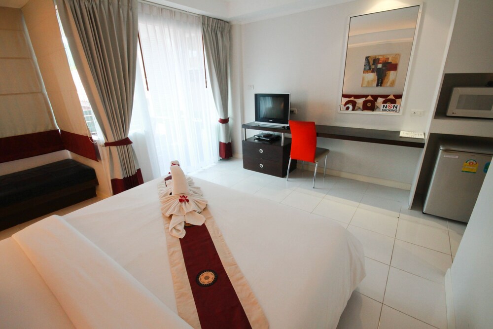 Kata Beach Studio Service Apartment 18/50