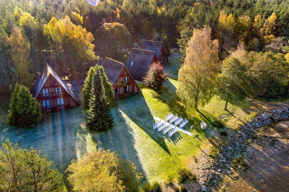 Coylumbridge Resort Hotel 66/68