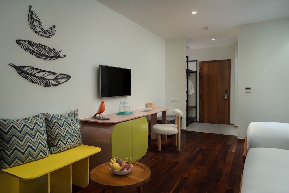 The Aviary Hotel 38/50