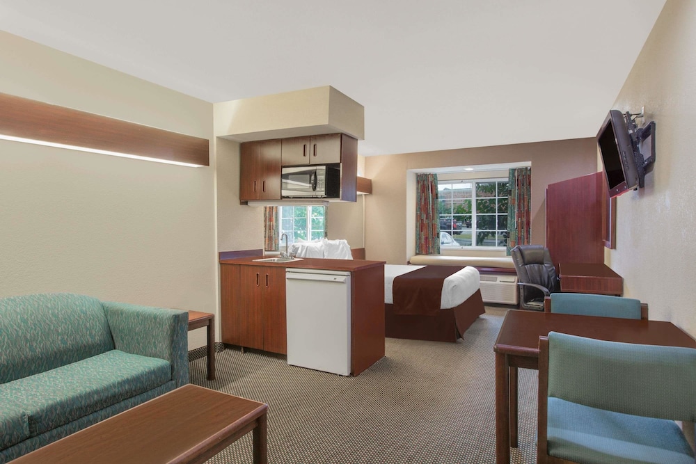 Microtel Inn & Suites by Wyndham Meridian 12/23