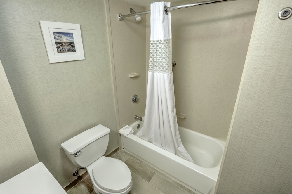 Hampton Inn Batavia 8/37