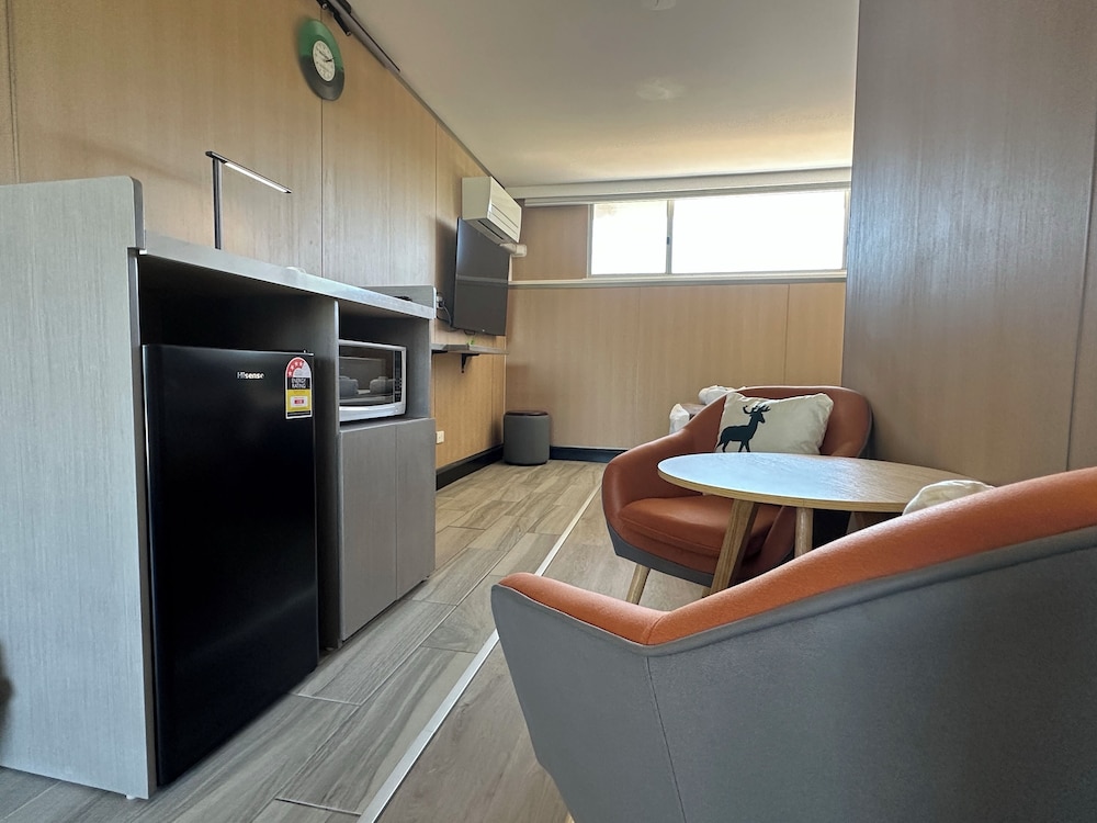 AIRWAY MOTEL 26/50