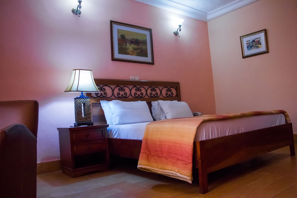 Heritage House Square Hotel 15/64