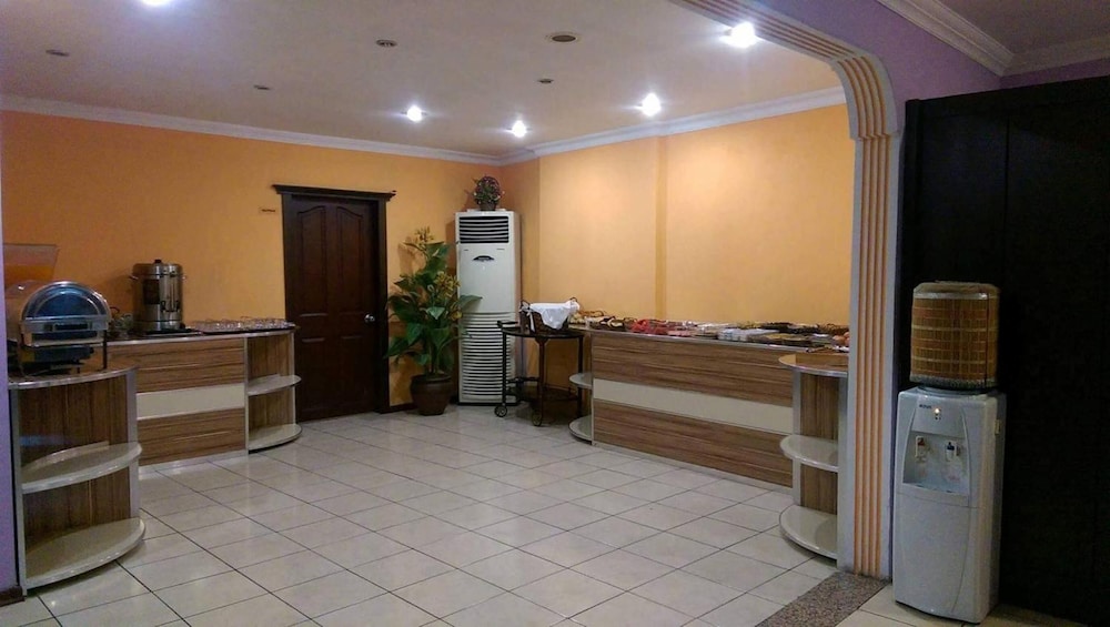 Nazar Hotel 8/40