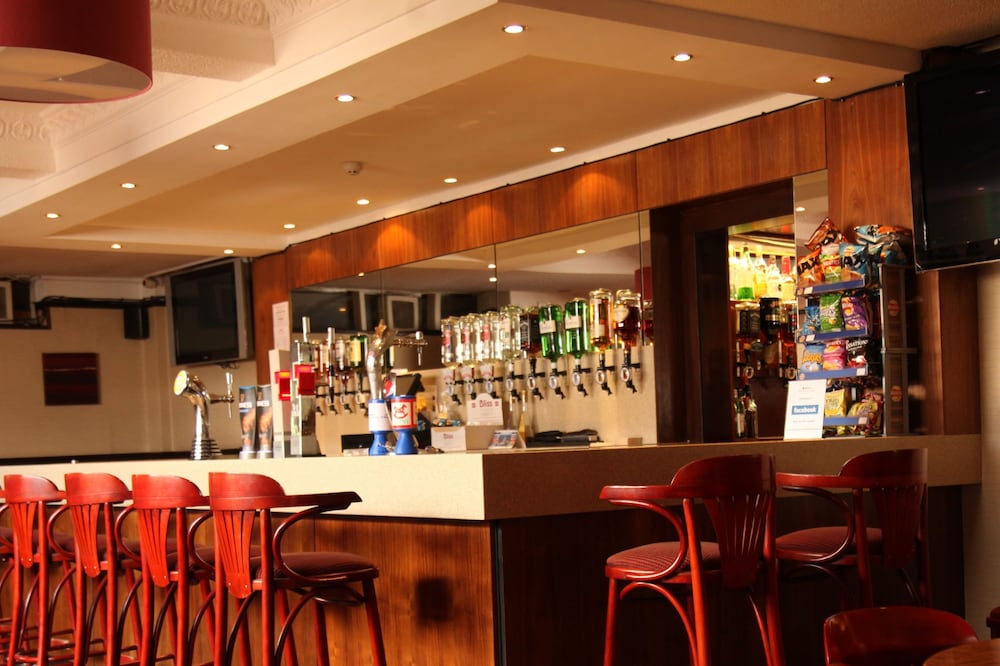 Abbotsford Hotel 15/26
