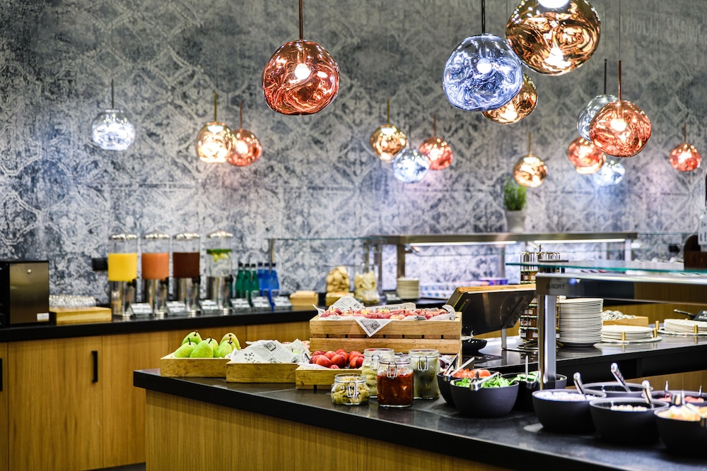 Courtyard By Marriott Warsaw Airport 44/62