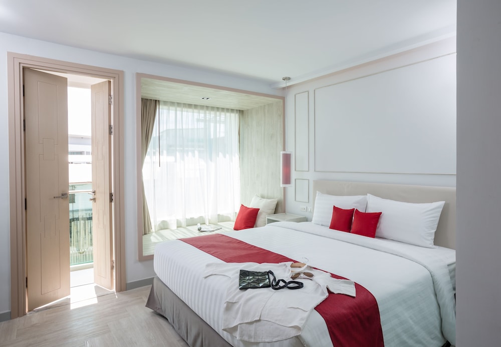 The Bloc Hotel 24/65