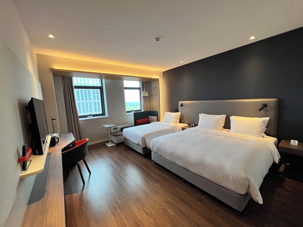 Standard, Twin Beds