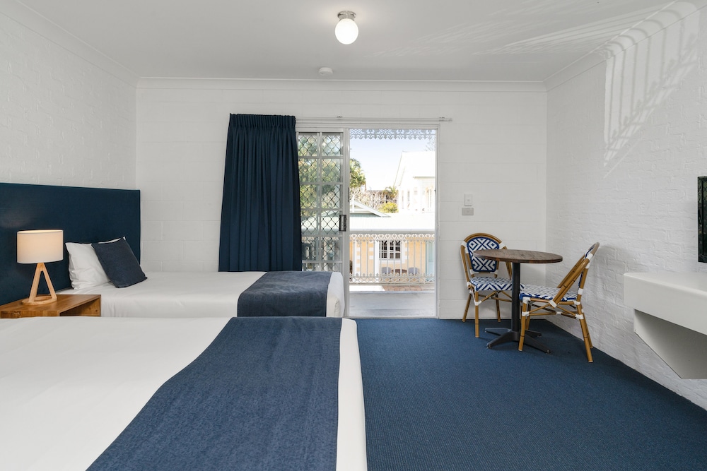 WOLLONGBAR MOTEL 29/69