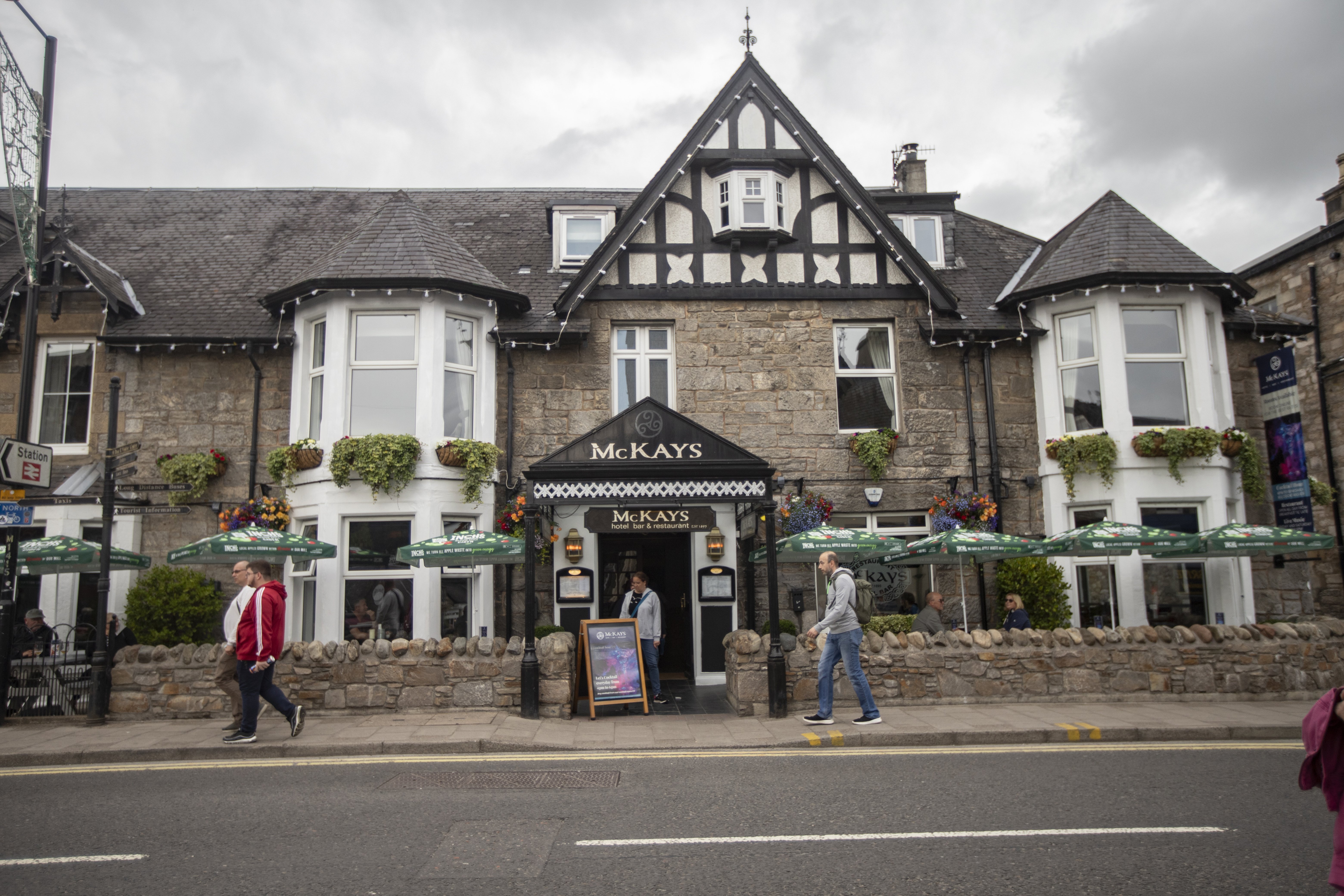 McKays Hotel Bar & Restaurant 4/33