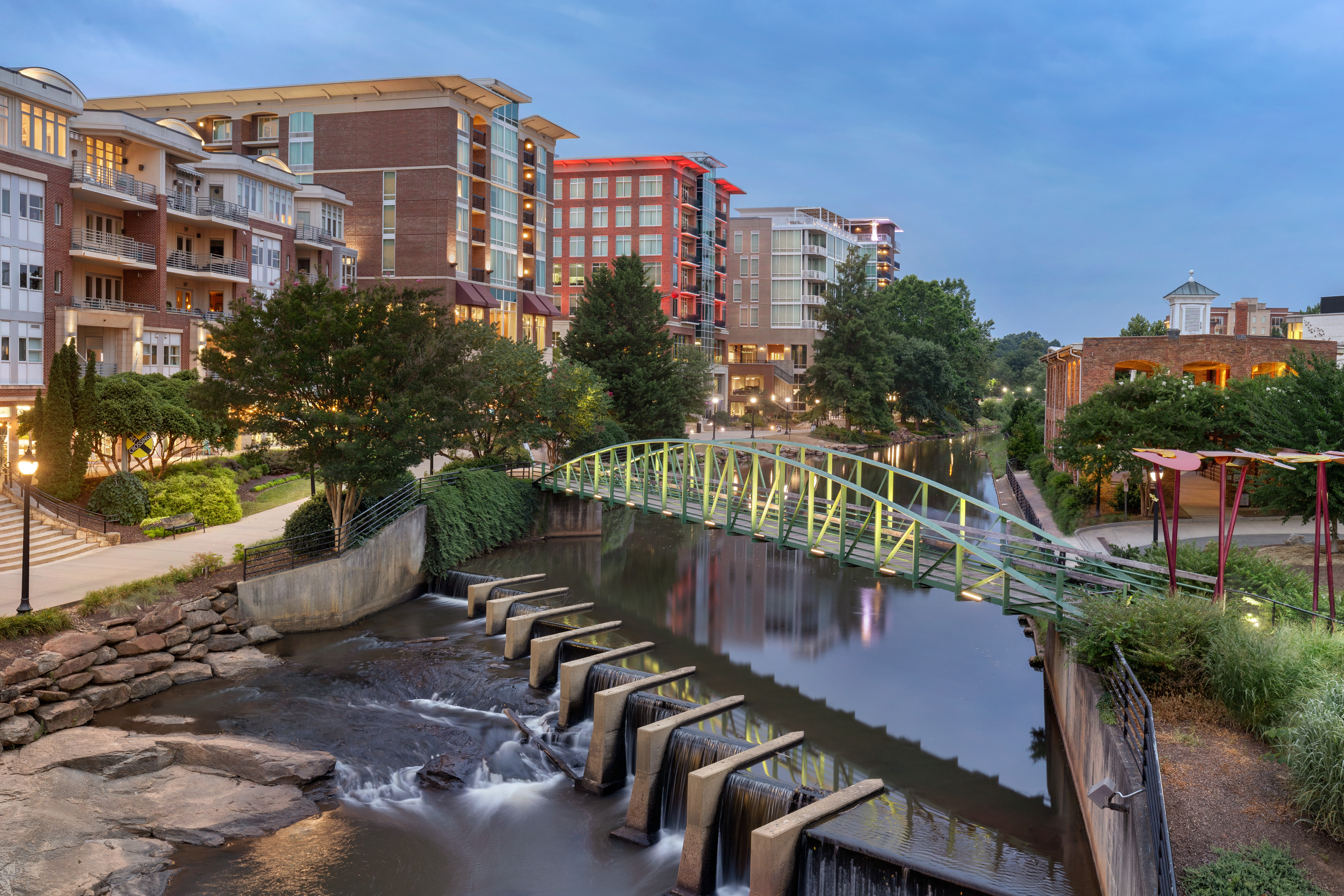 Holiday Inn Express Hotel And Suites Greenville Downtown 76/82