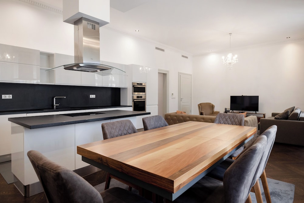 Utto Luxury Suites 44/54