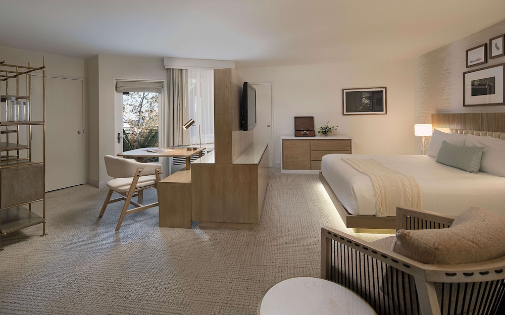 The Belamar,Tapestry Collection Hilton 24/71
