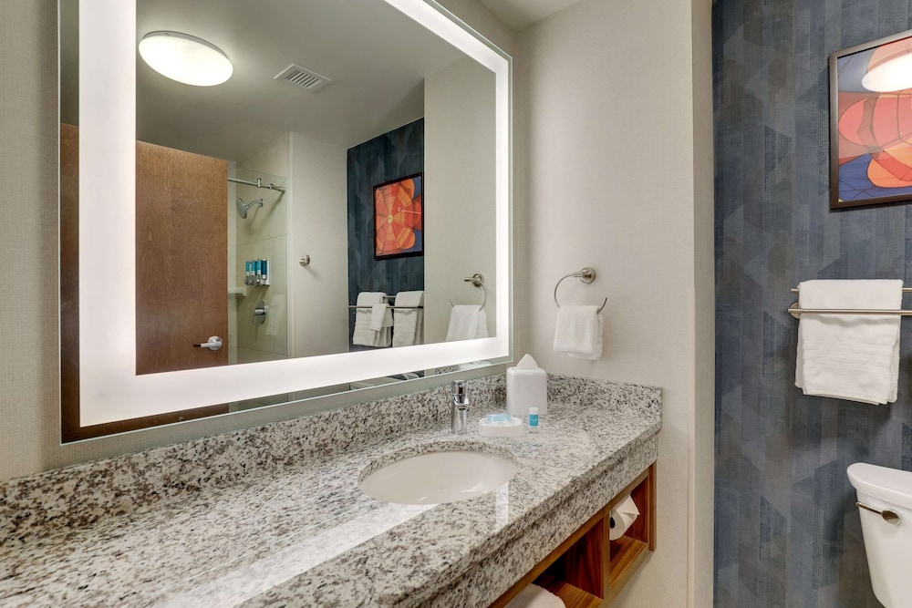 Drury Plaza Hotel Tallahassee 46/50