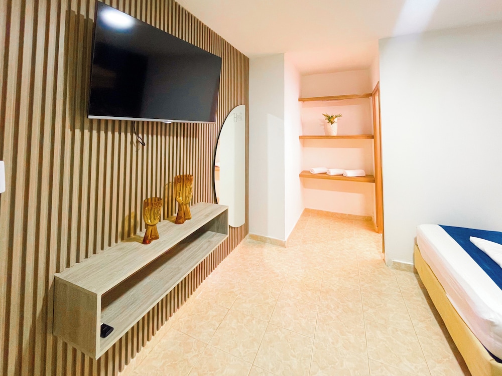 Hotel Caribe Real Inn 33/50