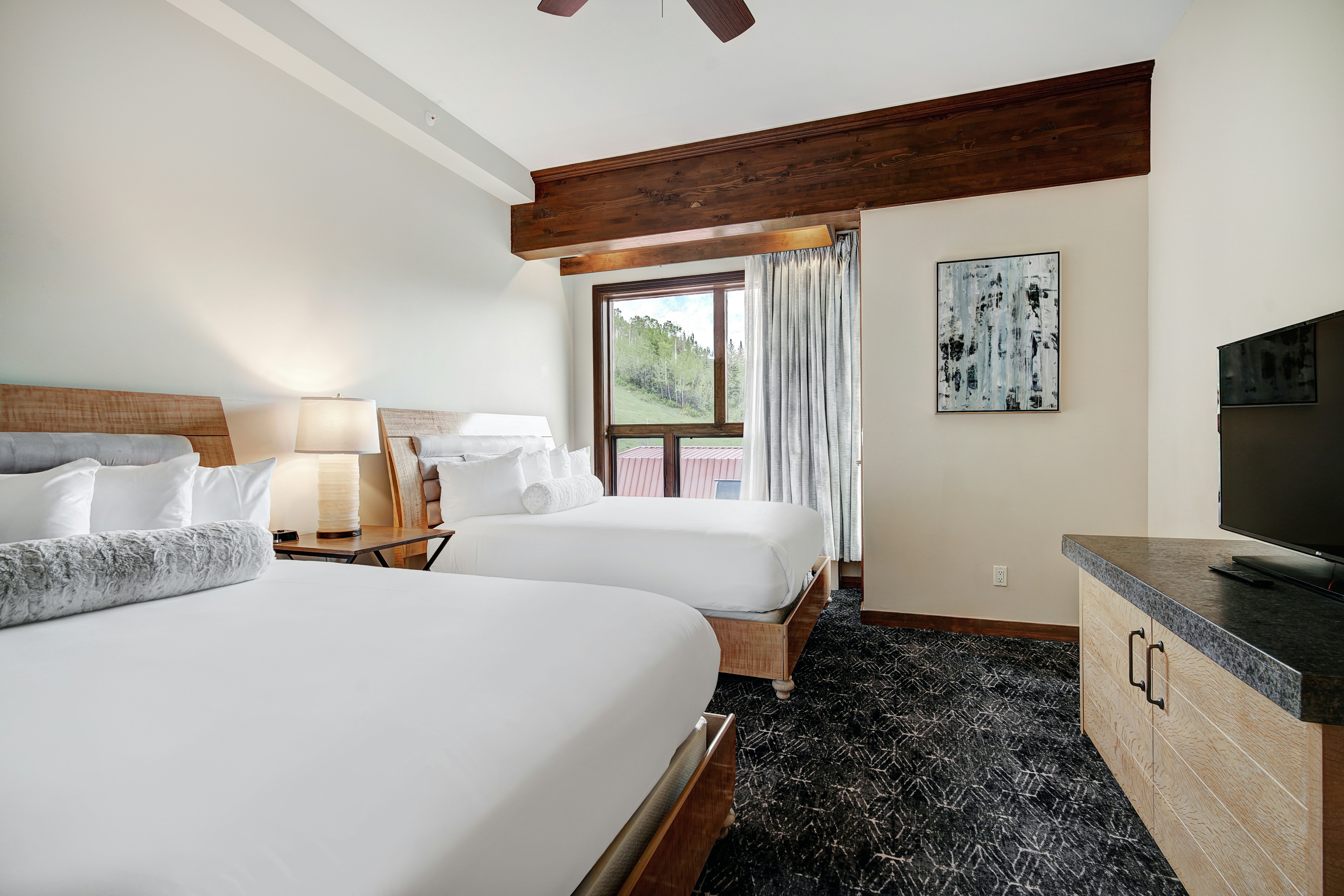 Condominium, 2 Bedrooms