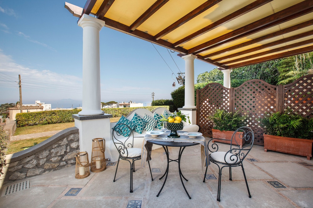 Relais 2 Pini Capri 21/38