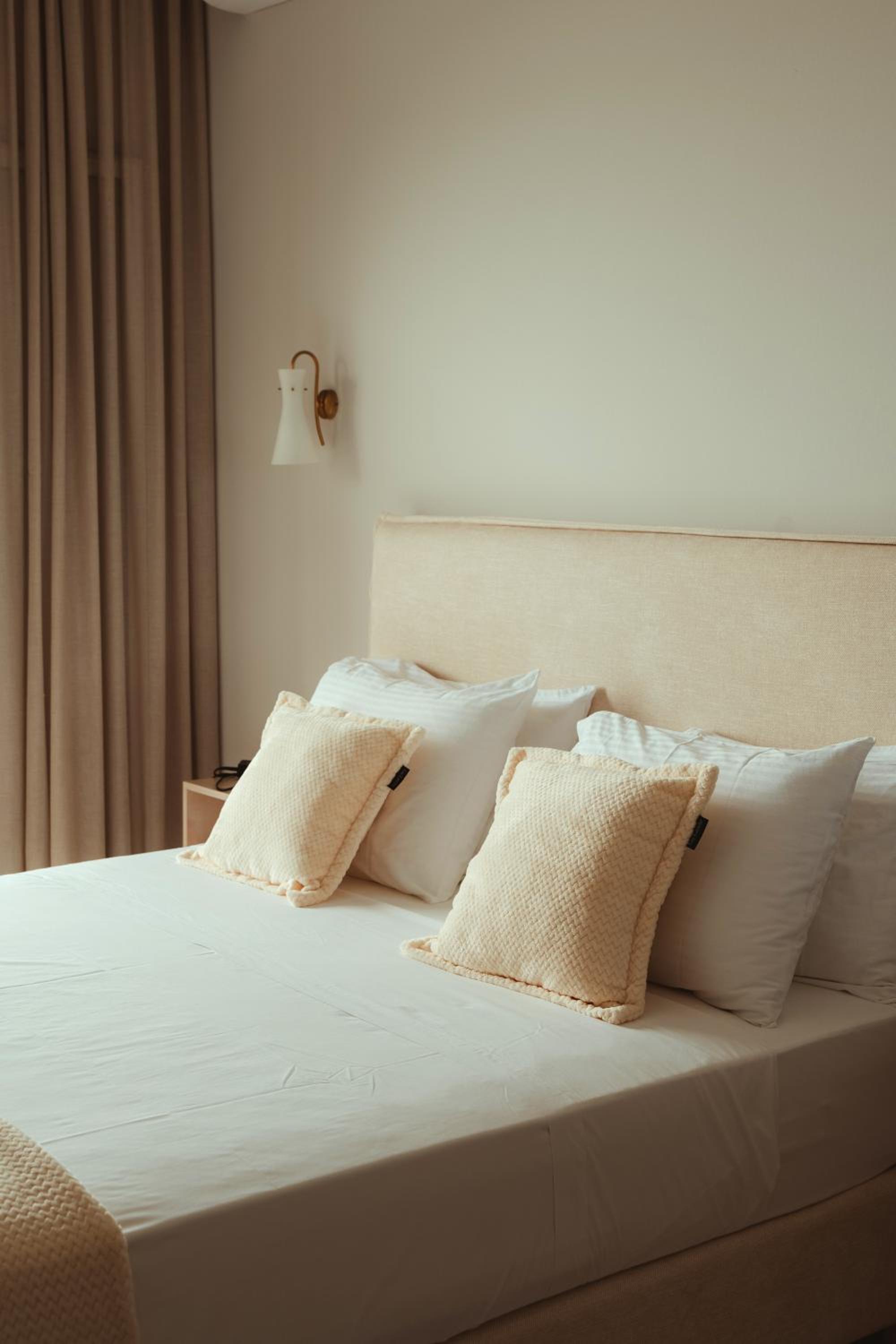 غرفة قياسية بسرير مزدوج أو سريرين منفصلين بإطلالة على الحديقة، Limanaki Hotel 1/3