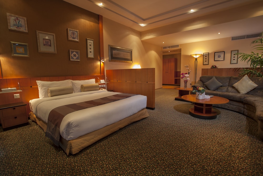 Gulf Court Hotel 13/50