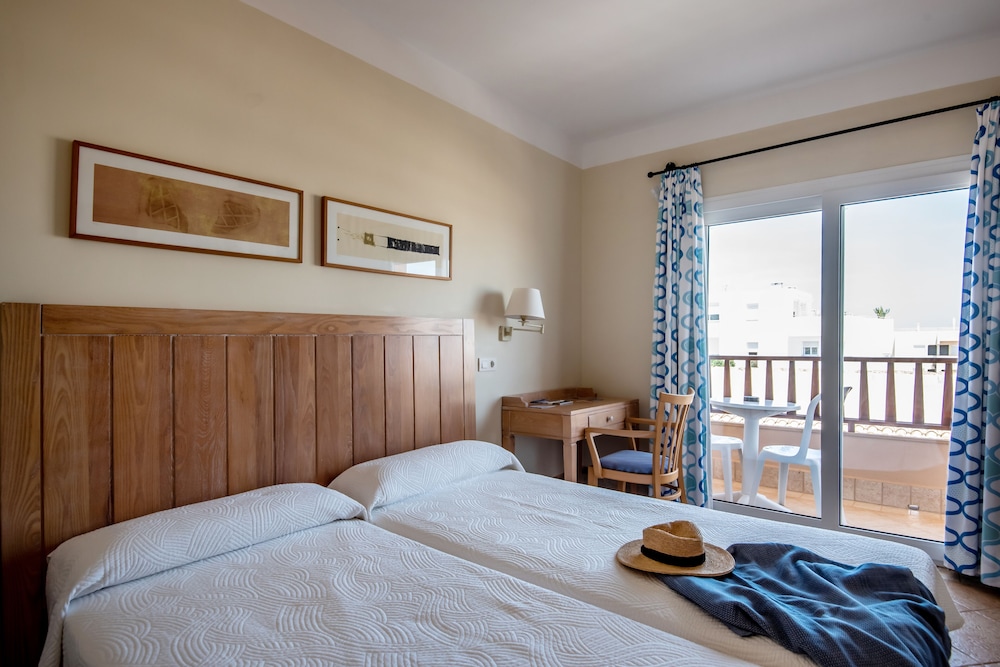 Hostal Residencia Voramar 12/54
