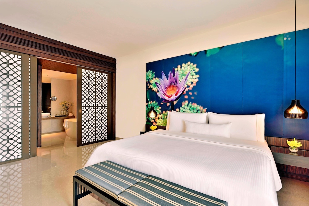 The Westin Hyderabad Mindspace 18/80