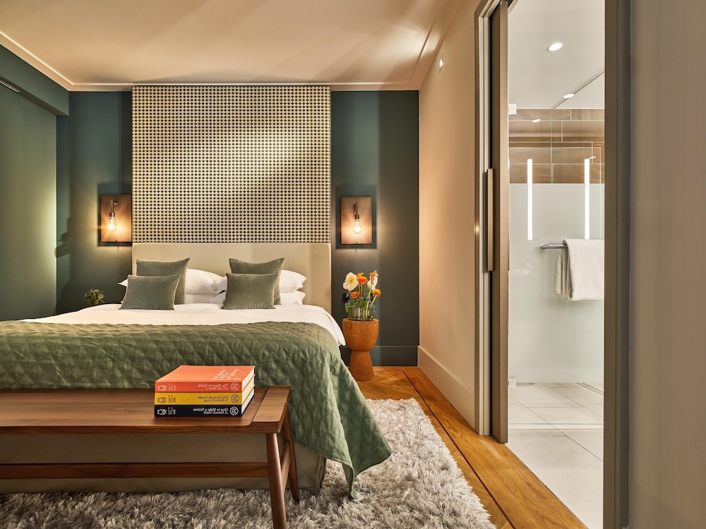 Regency, Suite, King Bed