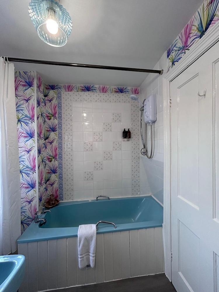 Greylands Guesthouse 10/50