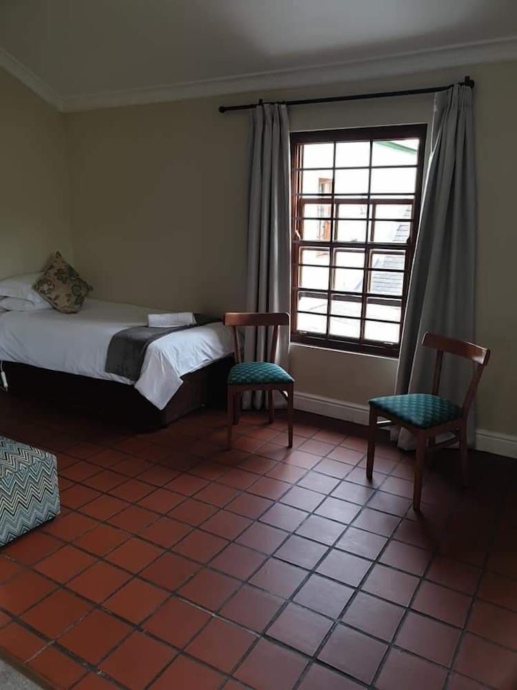 137 High Street Guest House 8/48