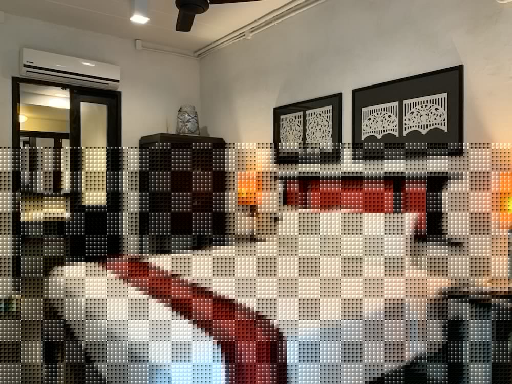 99 the Gallery Hotel 27/77