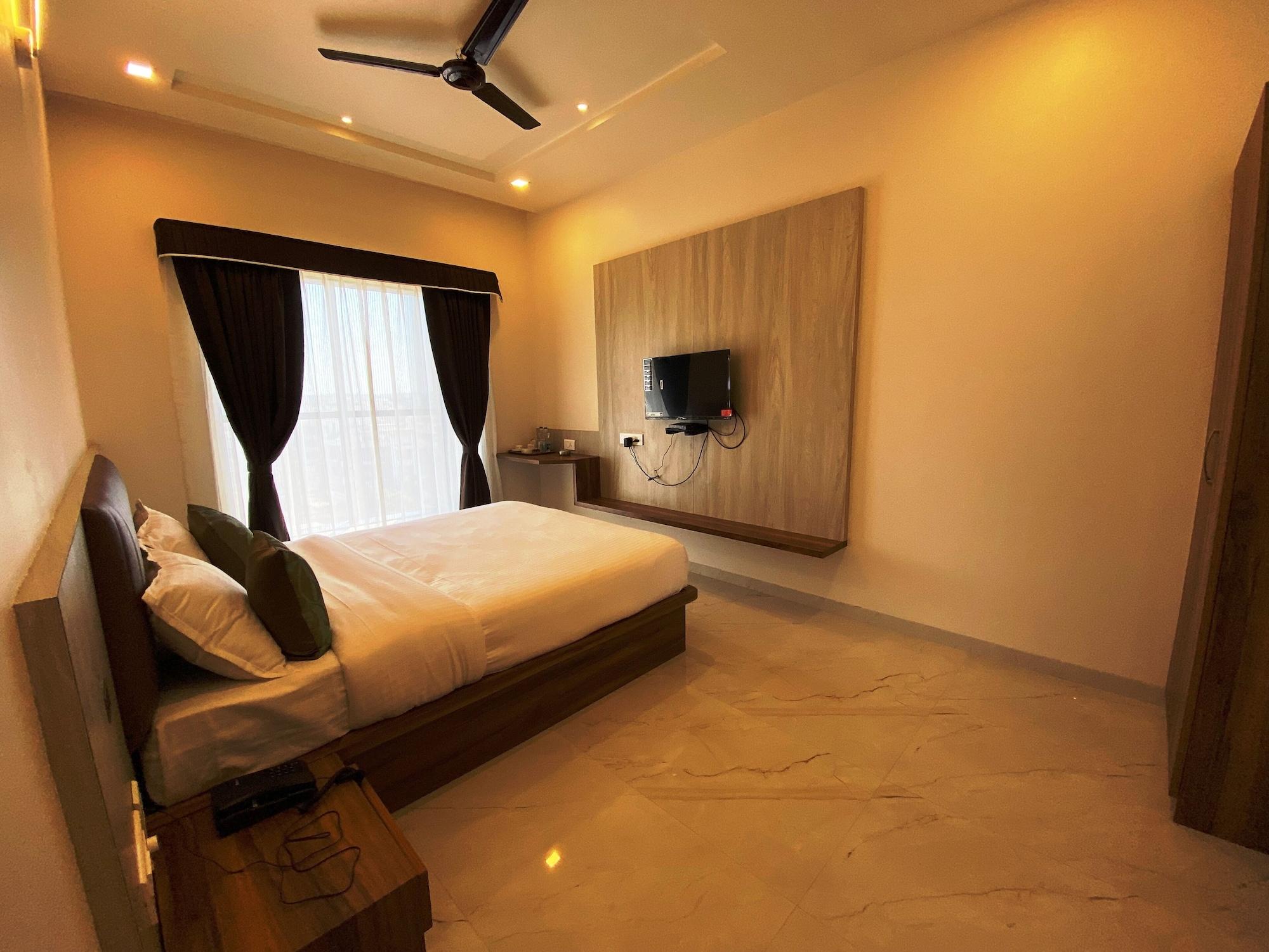 Executive, Suite