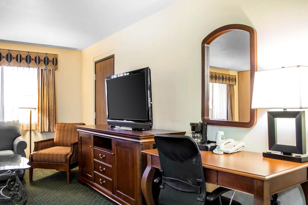 Quality Inn Wickenburg, AZ 35/38