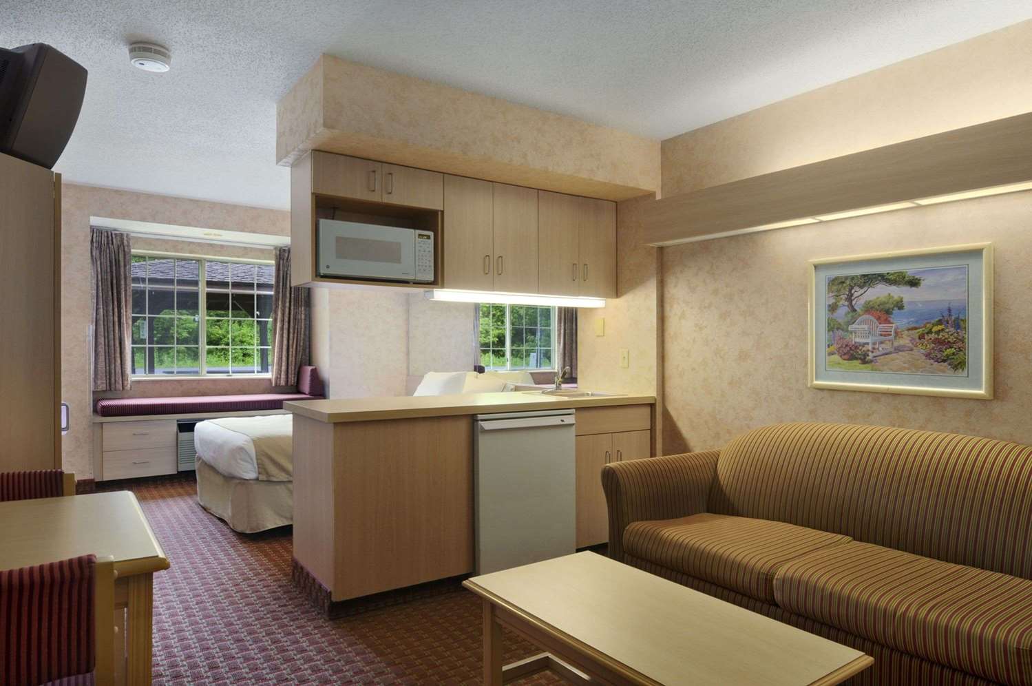 Microtel Inn Suites By Wyndham Baldwinsville Syr 2/5