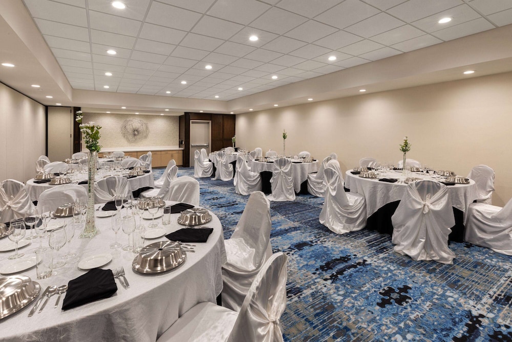 Hawthorn Suites by Wyndham Kingwood/Houston 21/30