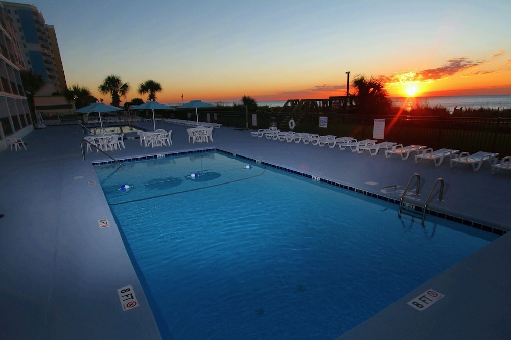 Tropical Seas Hotel 27/49
