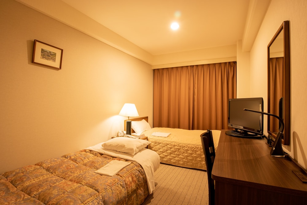 ECONOMY, TWIN BEDS, SMOKING