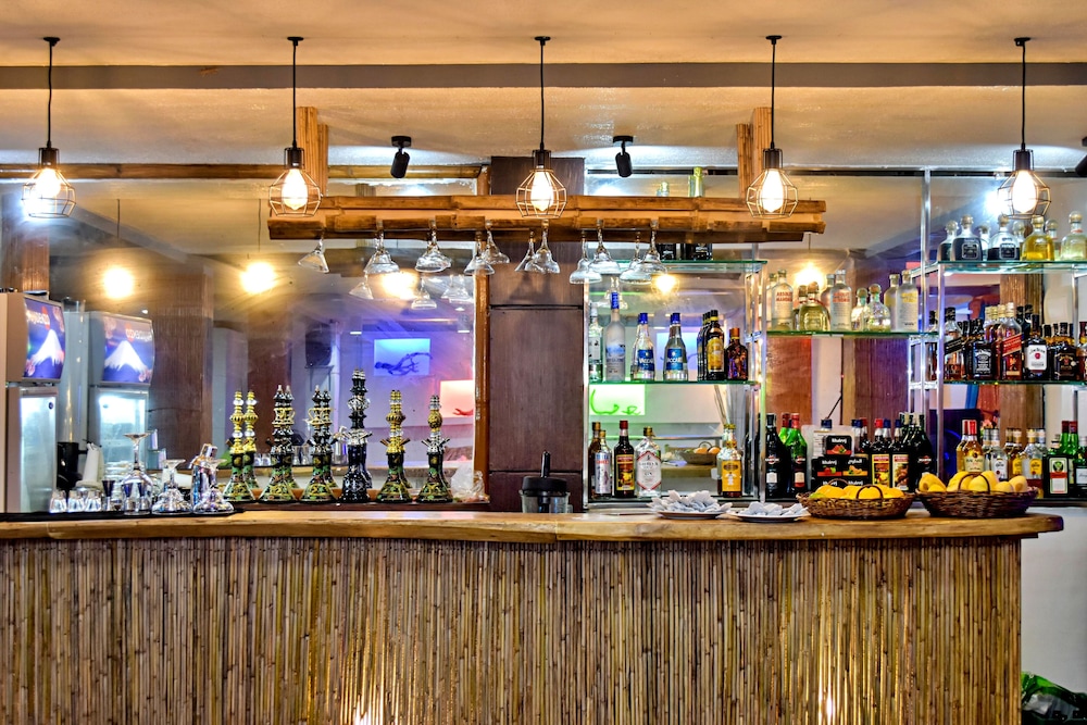 Bamboo Beach Resort Bar And Restaurant 54/66