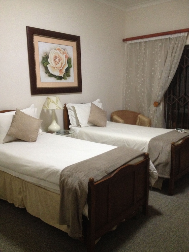 The Nook B&B 5/40
