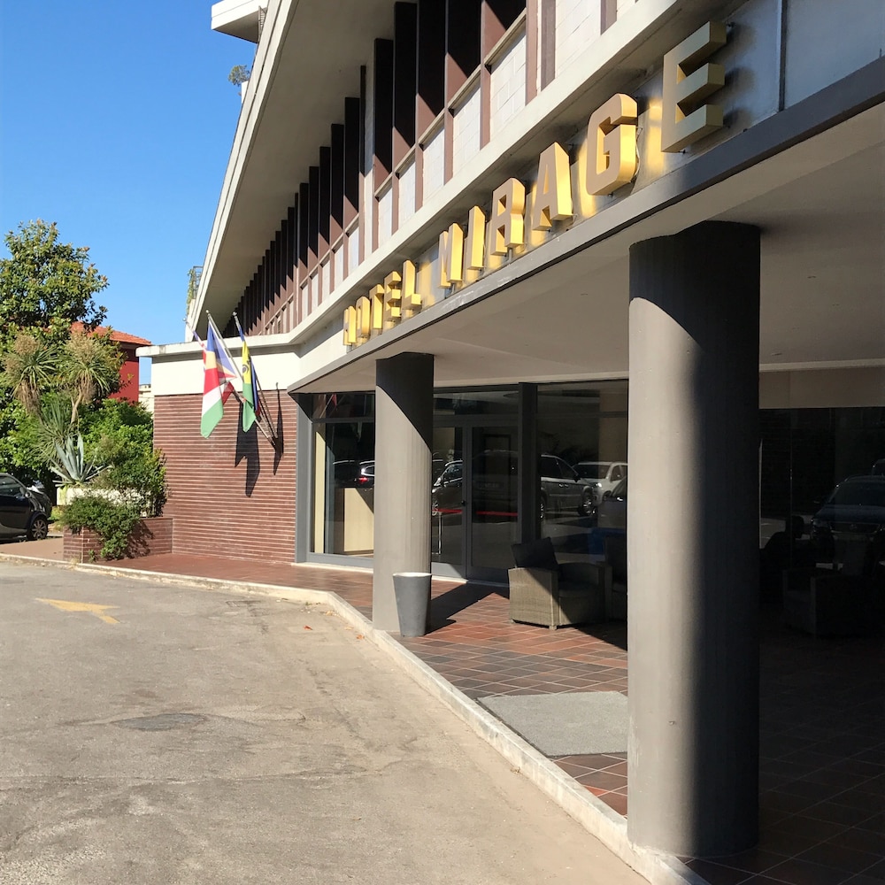 Hotel Mirage 65/66
